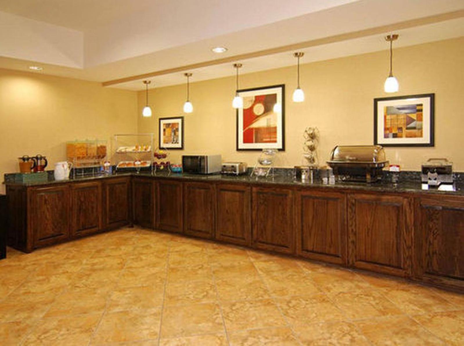 Hometown Executive Suites Bridgeport Esterno foto