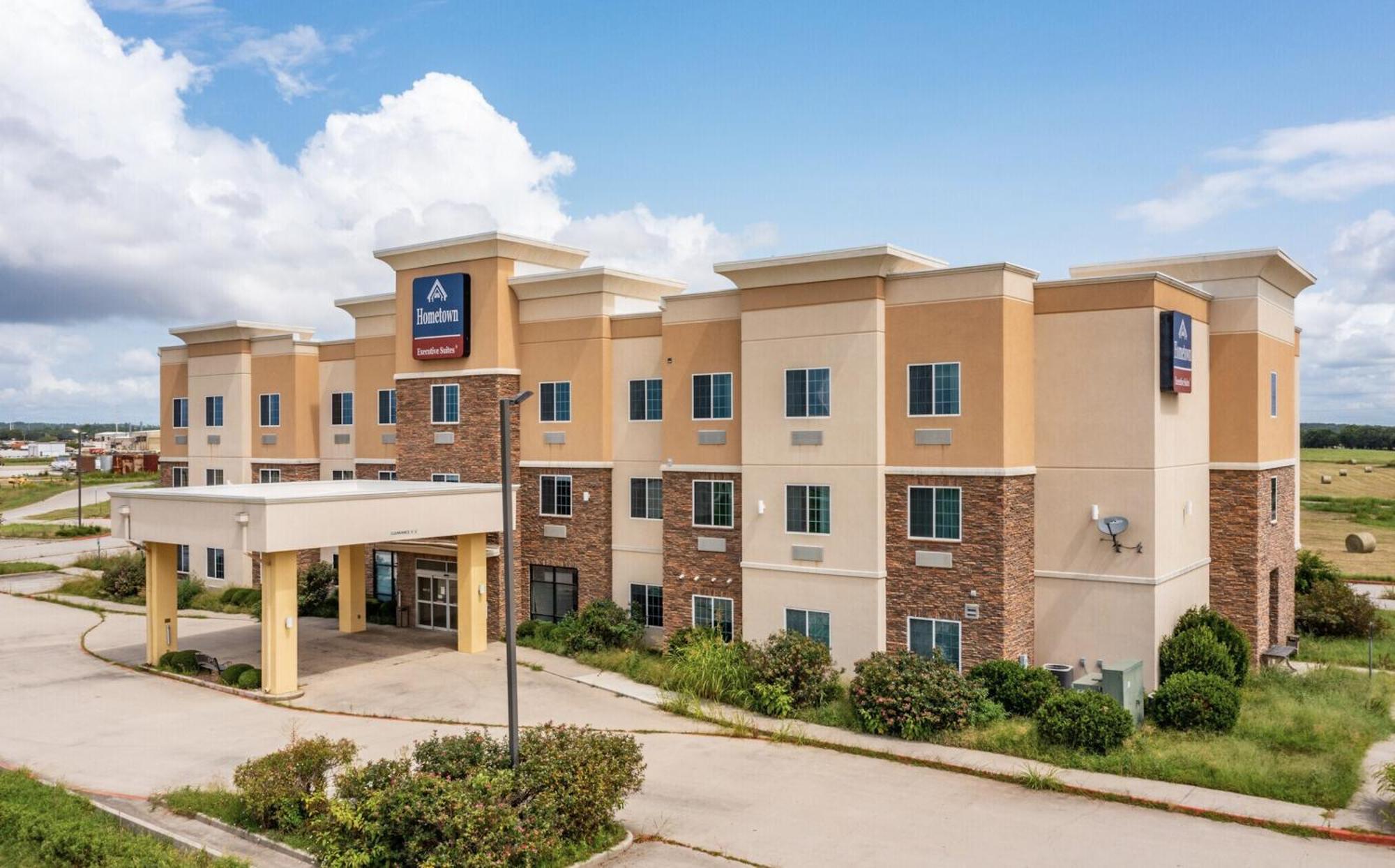 Hometown Executive Suites Bridgeport Esterno foto